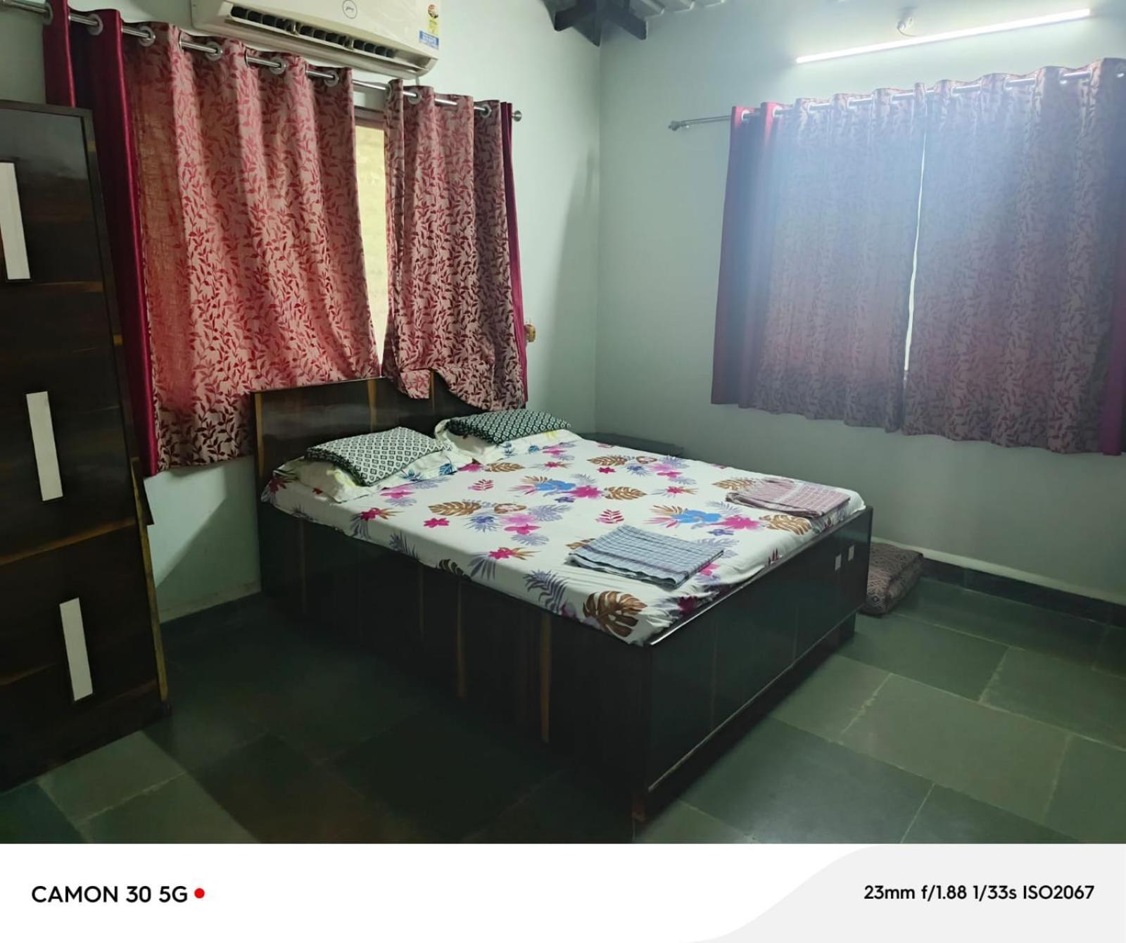 Madhura Farms คาร์จัต ภายนอก รูปภาพ