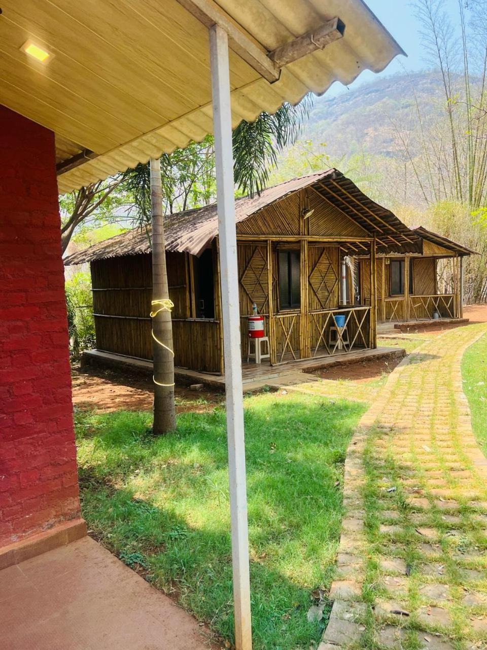 Madhura Farms คาร์จัต ภายนอก รูปภาพ