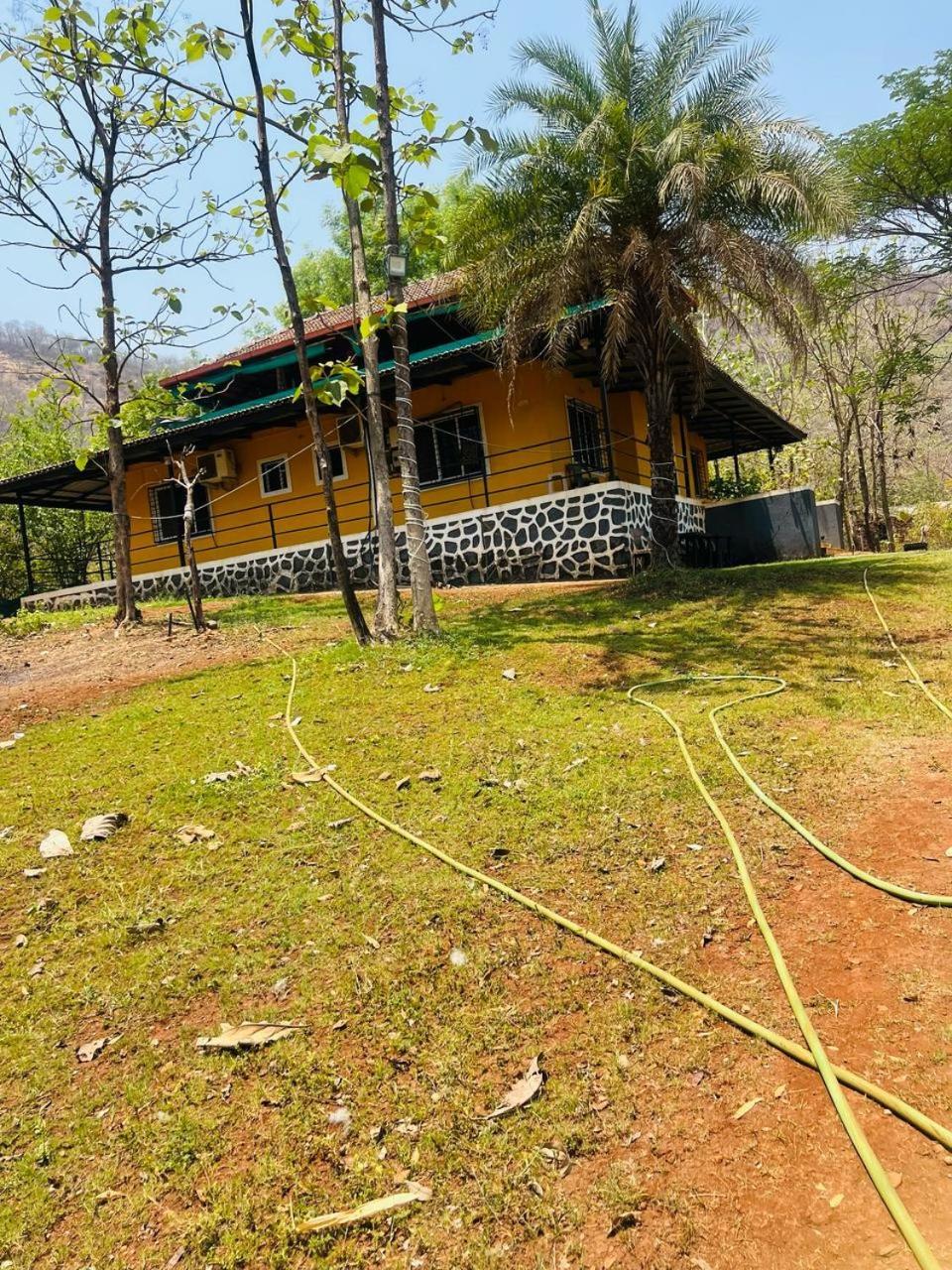 Madhura Farms คาร์จัต ภายนอก รูปภาพ